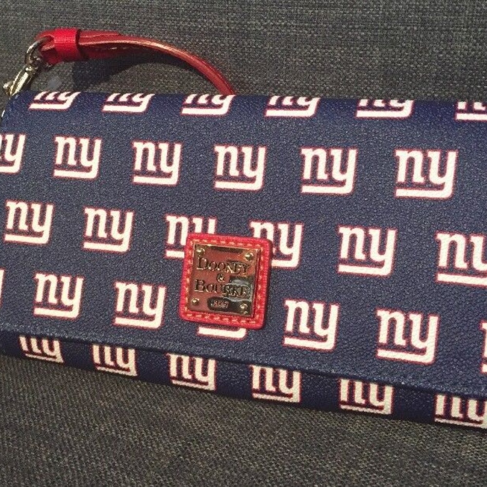 Dooney & Bourke New York Giants Daphne Crossbody - Picture 1 of 7